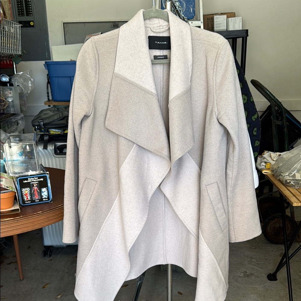 Tahari Handmade Cream Waterfall Coat Sz M